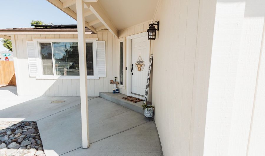 102 Woodlake Ct, Dayton, NV 89403 - 3 Beds, 2 Bath