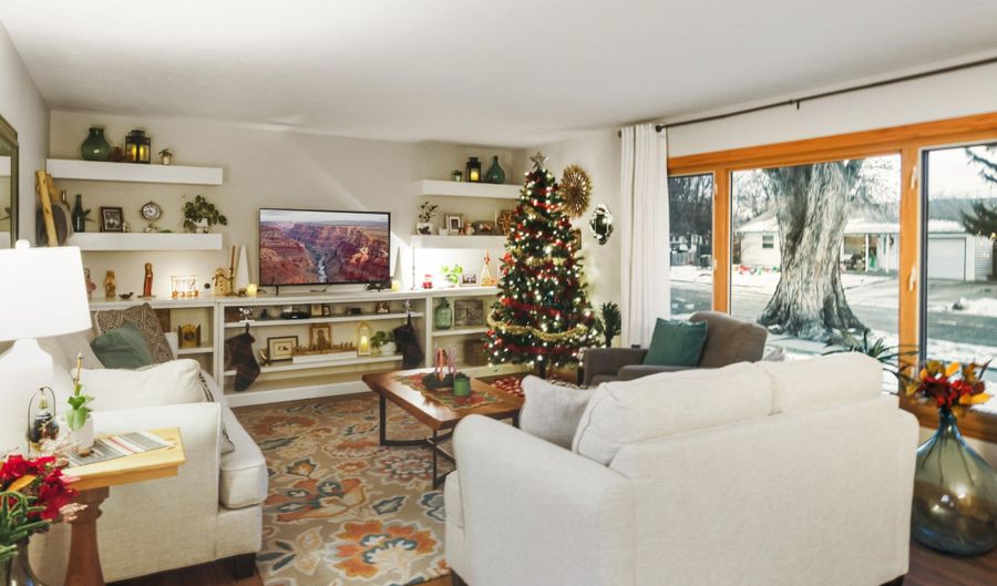 1431 Dick Dr, Aberdeen, SD 57401 - 3 Beds, 2 Bath