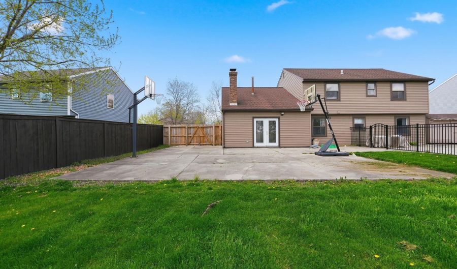 1404 Davidson Ct, Auburn, IN 46706 - 5 Beds, 3 Bath