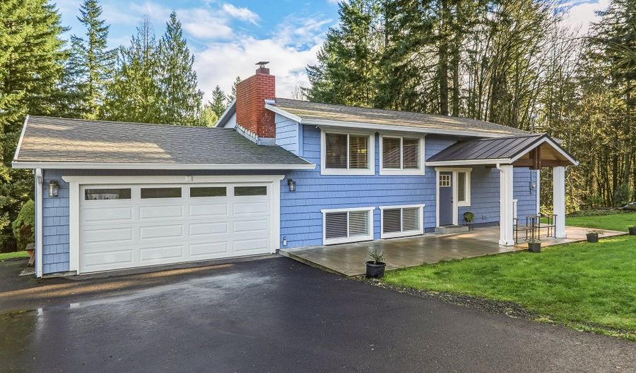 29201 SE HILLYARD Dr, Boring, OR 97009 - 5 Beds, 3 Bath