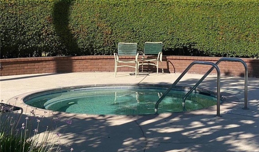 1364 N Schooner Ln 76, Anaheim, CA 92801 - 2 Beds, 2 Bath