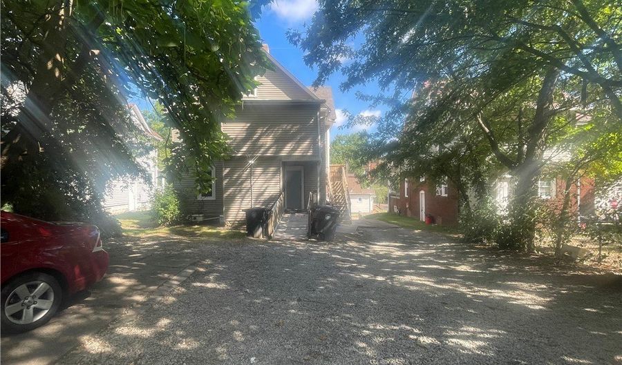 878 Florida Ave, Akron, OH 44314 - 4 Beds, 4 Bath