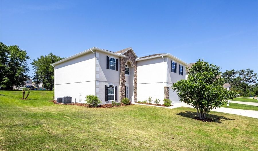 14384 NW 160TH Ln, Alachua, FL 32615 - 5 Beds, 4 Bath