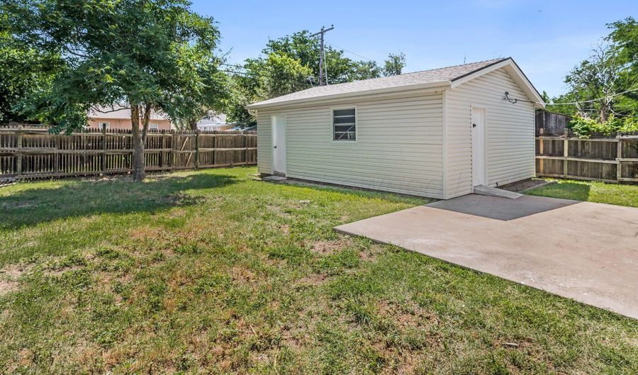 3813 GABLES St, Amarillo, TX 79110 - 2 Beds, 1 Bath