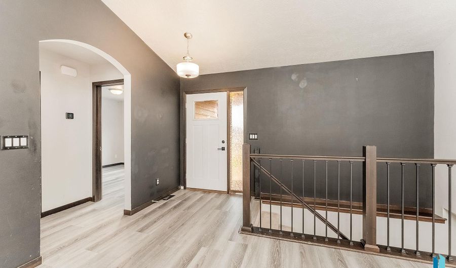 48 N 6th St, Baltic, SD 57003 - 3 Beds, 2 Bath