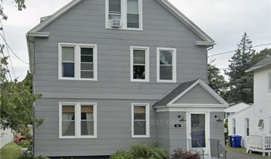 51 Indian Neck Ave, Branford, CT 06405 - 2 Beds, 1 Bath