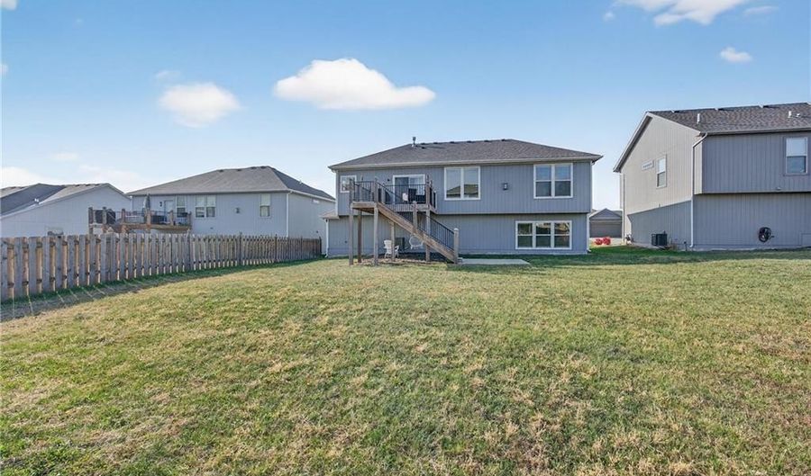 1325 N 160th Ter, Basehor, KS 66007 - 4 Beds, 3 Bath