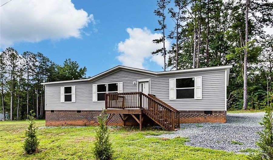 916 S Creek Ct, Asheboro, NC 27205 - 3 Beds, 2 Bath