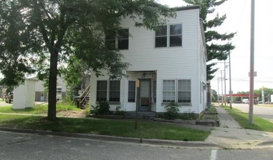 501 S Grant St, Adams, WI 53910 - 3 Beds, 3 Bath