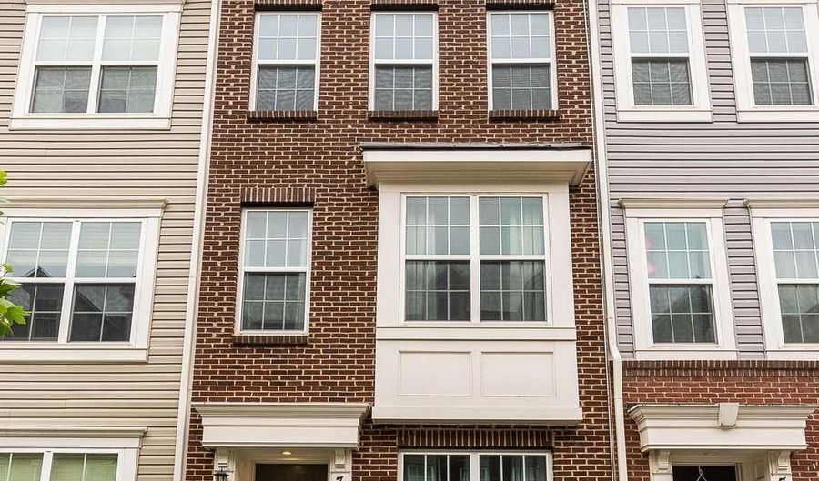 7173 BRICK KILN Cir, Beltsville, MD 20705 - 3 Beds, 4 Bath