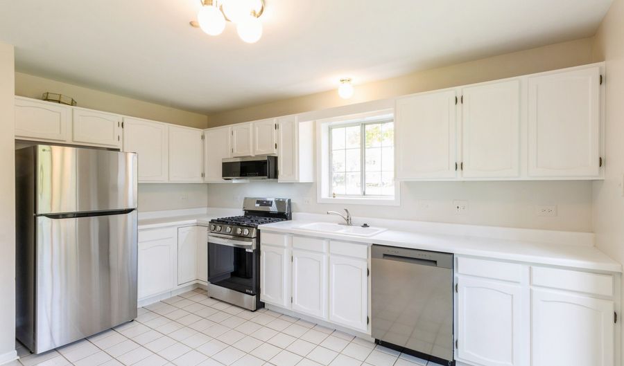 1412 W Crane St 1, Arlington Heights, IL 60004 - 2 Beds, 2 Bath