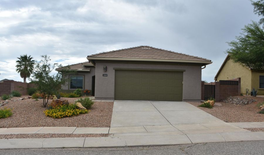 2040 W CAVE COTTON Loop, Benson, AZ 85602 - 4 Beds, 2 Bath