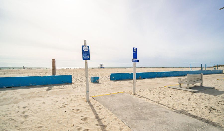 108 Pelican Dr Unit G, Crystal View Condos, Atlantic Beach, NC 28512 - 2 Beds, 2 Bath