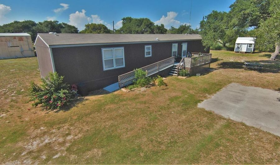118 Nell Ave, Rockport, TX 78382 - 3 Beds, 2 Bath