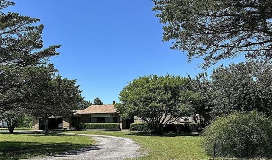 511 Stolfa St SE, Ardmore, OK 73401 - 3 Beds, 2 Bath