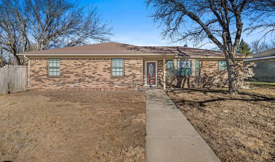 7504 ELMHURST Dr, Amarillo, TX 79121 - 3 Beds, 2 Bath