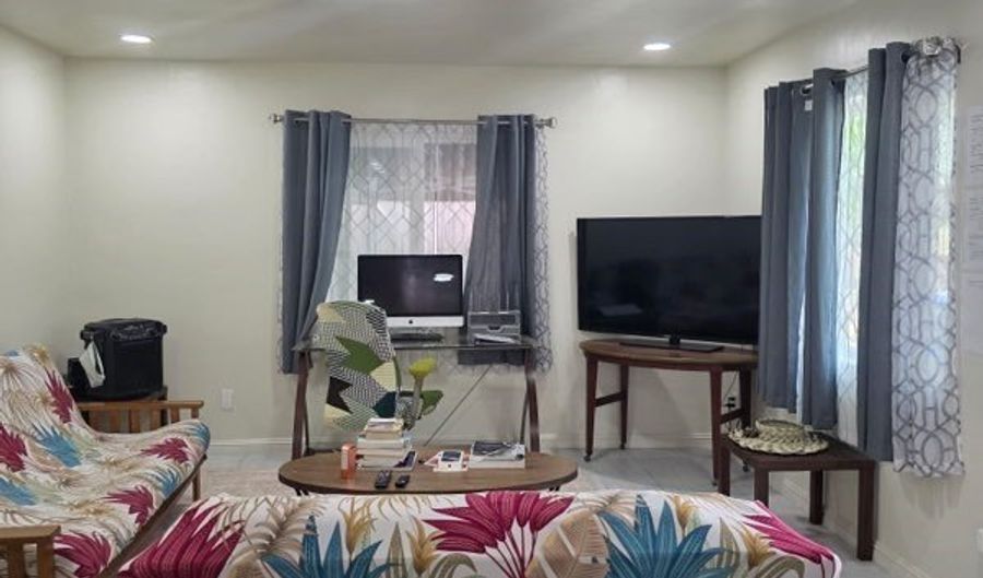 98-232 Kaluamoi Pl B, Pearl City, HI 96782 - 5 Beds, 3 Bath