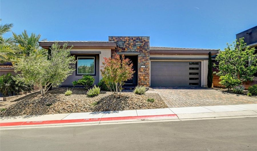 31 Reflection Cove Dr, Henderson, NV 89011 - 3 Beds, 2 Bath