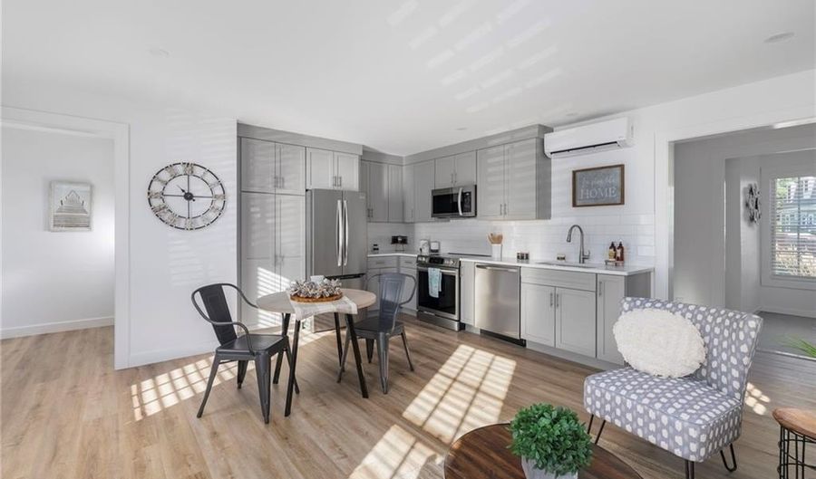 32 Exchange St A1, East Greenwich, RI 02818 - 1 Beds, 1 Bath