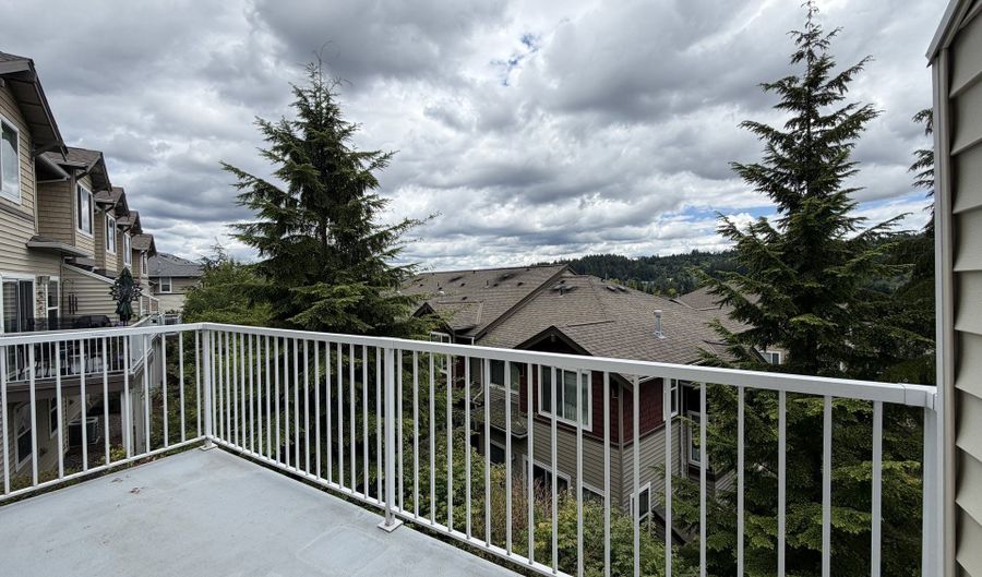 15485 SW SPARROW Loop 101, Beaverton, OR 97007 - 3 Beds, 3 Bath