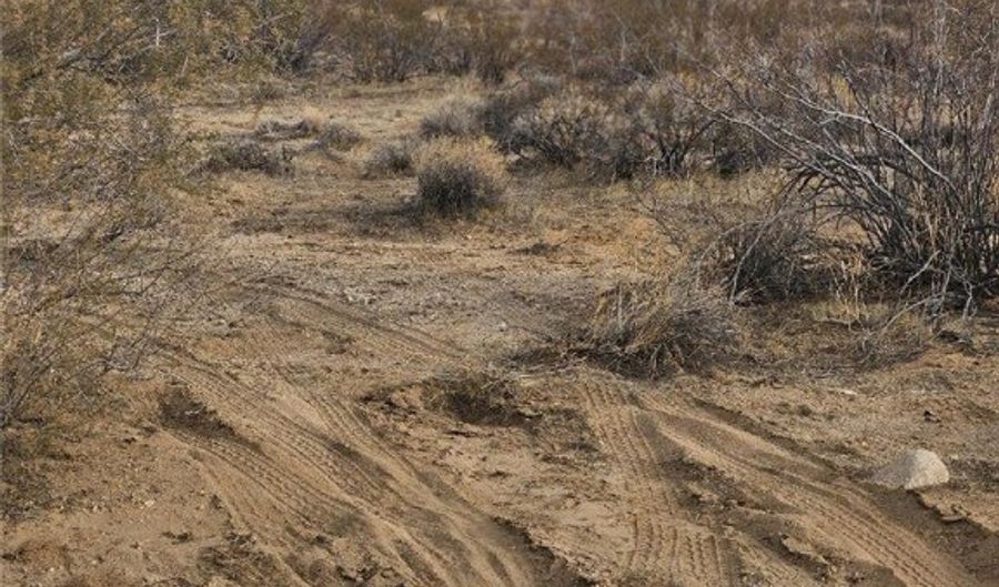 S Roll Road lot 12, Yucca, AZ 86438 - 0 Beds, 0 Bath