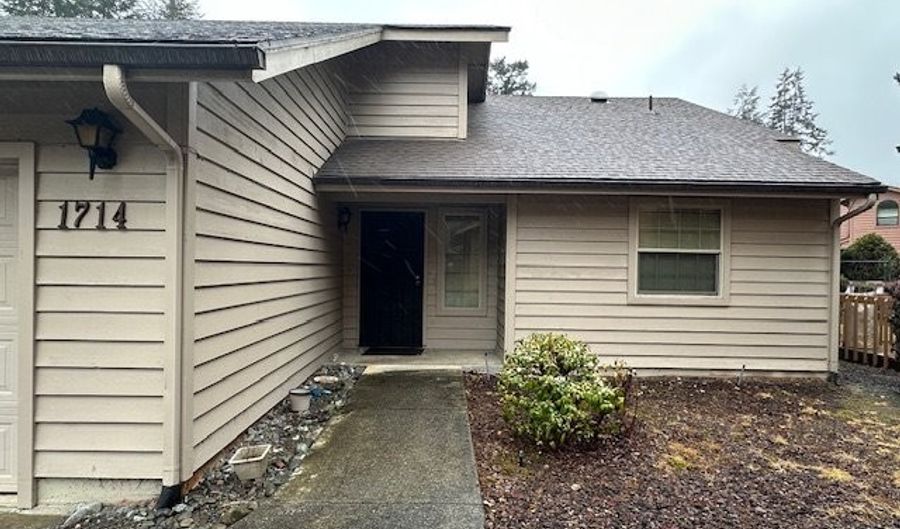 1714 ARCH Ln, Brookings, OR 97415 - 2 Beds, 2 Bath