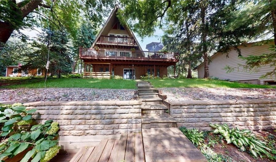 1010 W Richway Dr, Albert Lea, MN 56007 - 3 Beds, 3 Bath