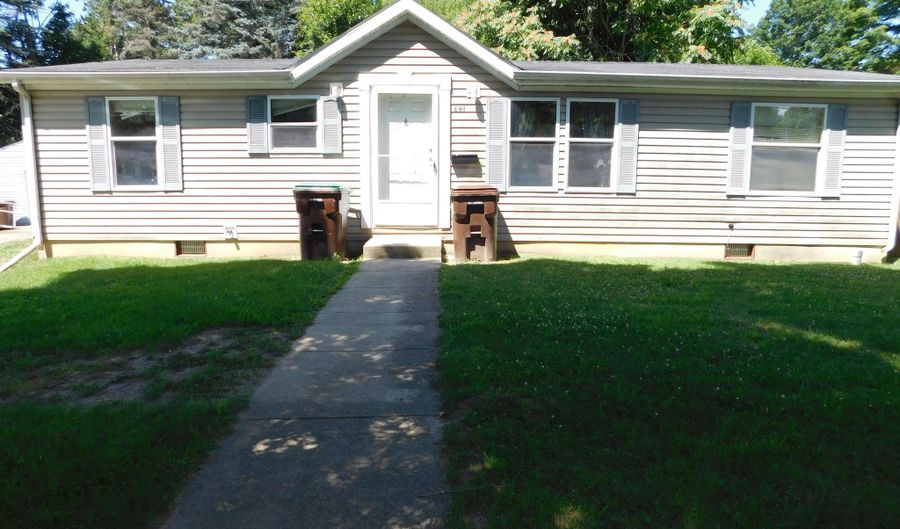 921 Hall St, Albion, MI 49224 - 3 Beds, 2 Bath