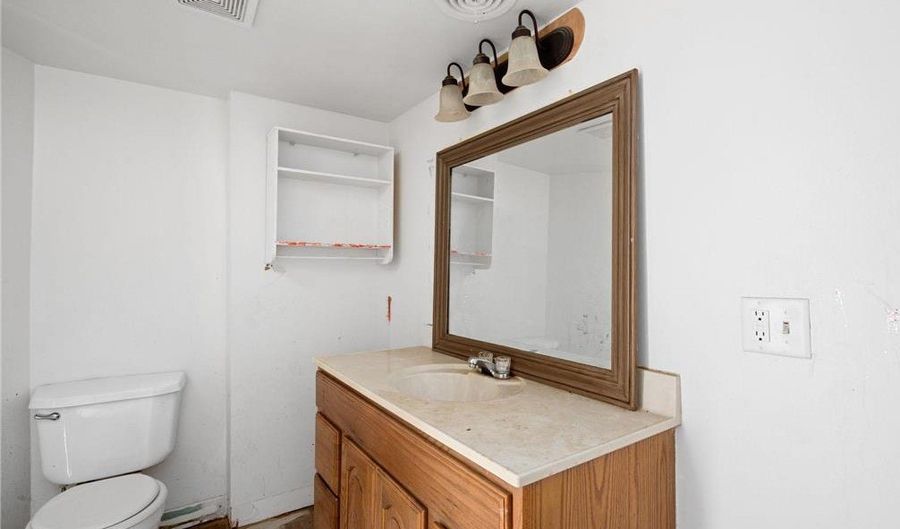1302 8th Ave NW, Austin, MN 55912 - 3 Beds, 1 Bath