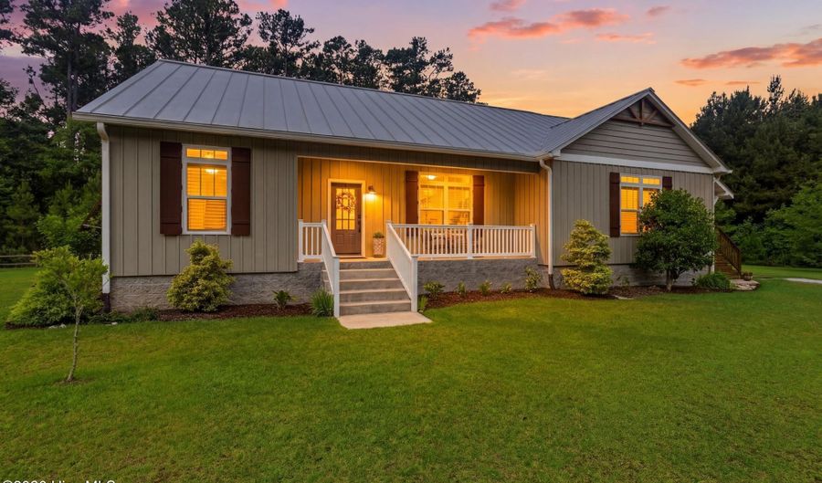 126 Charlie Rd, Arapahoe, NC 28510 - 2 Beds, 2 Bath