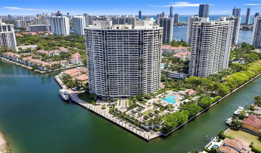1000 W Island Blvd 504, Aventura, FL 33160 - 3 Beds, 3 Bath