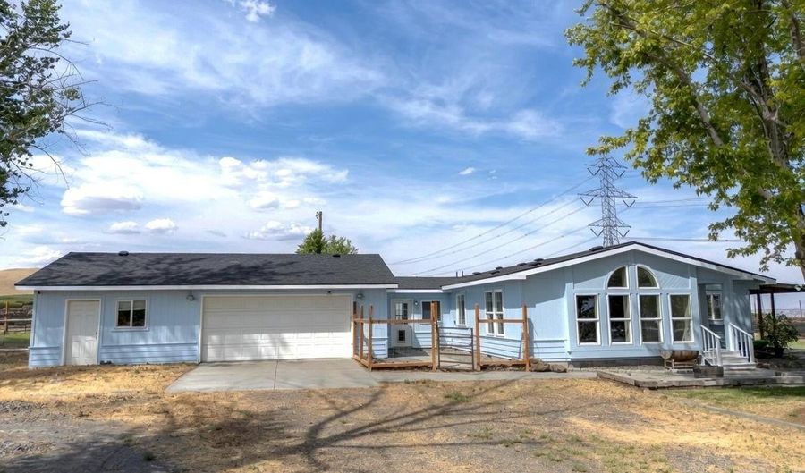 63208 N Whan Rd, Benton City, WA 99320 - 3 Beds, 2 Bath