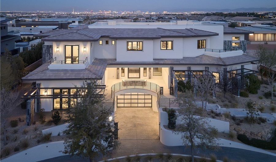 6 Bright Hollow Ct, Las Vegas, NV 89135 - 6 Beds, 9 Bath