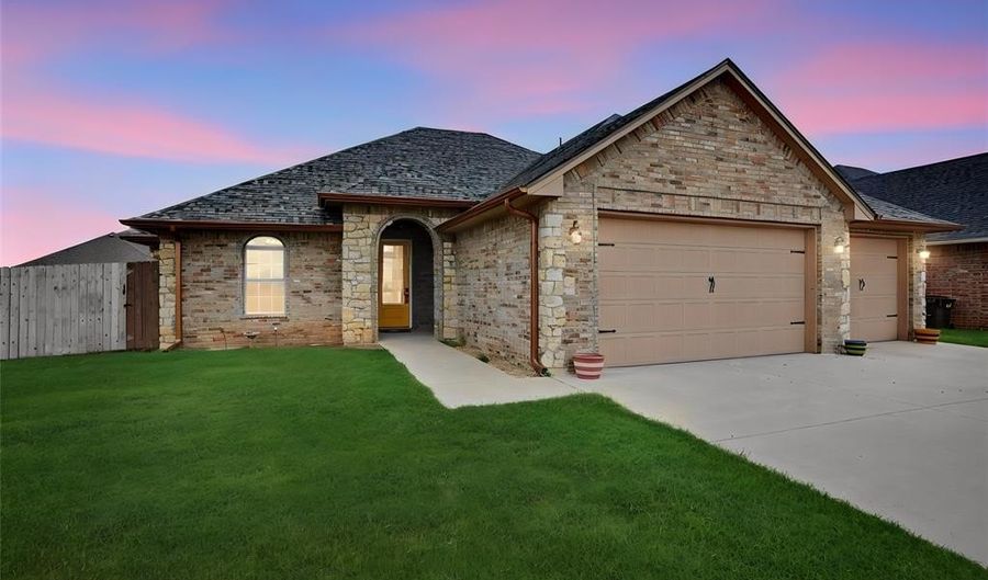 2104 Buffalo Ln, Altus, OK 73521 - 4 Beds, 2 Bath