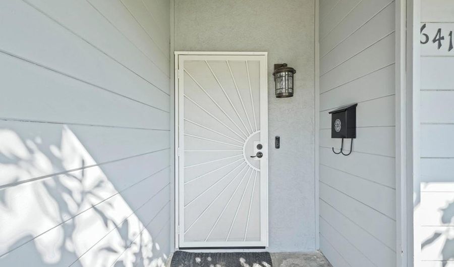 6415 Hayward Way, San Diego, CA 92139 - 3 Beds, 2 Bath