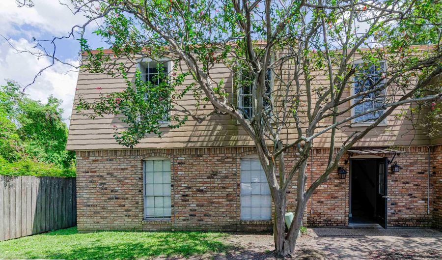 2100 College Dr #98, Baton Rouge, LA 70808 - 2 Beds, 2 Bath