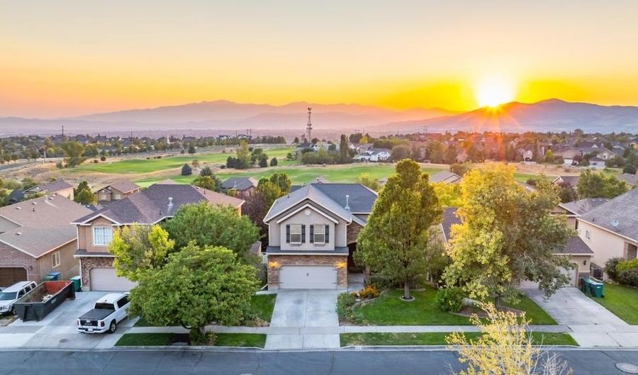 10503 N DORAL Dr, Cedar Hills, UT 84062 - 5 Beds, 4 Bath