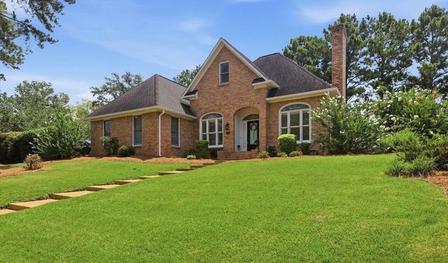 118 Parkside Dr, Brandon, MS 39042 - 3 Beds, 3 Bath