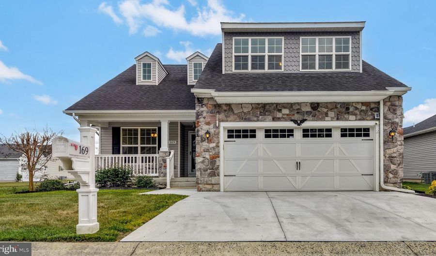 169 WINDING CARRIAGE Ln, Dover, DE 19904 - 3 Beds, 3 Bath
