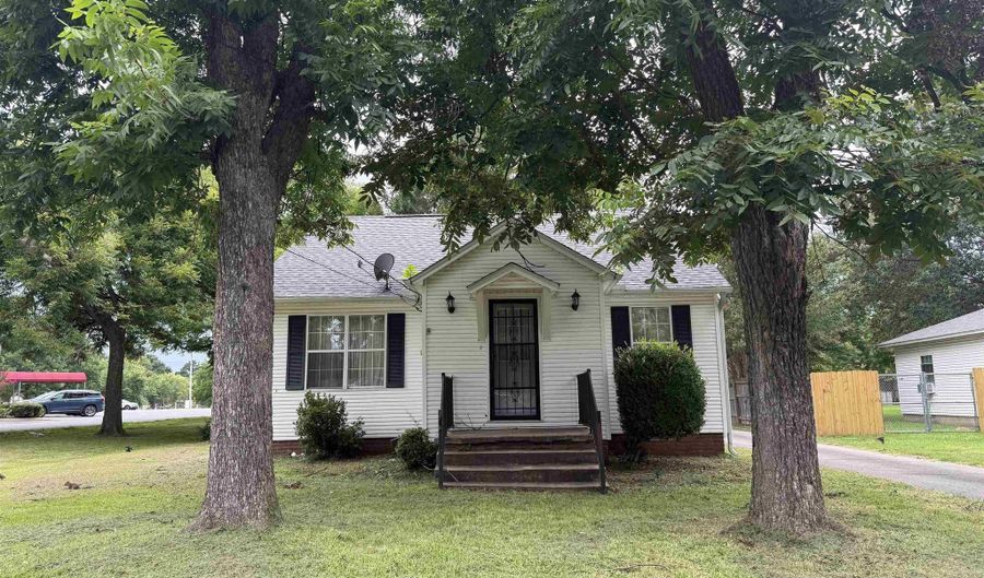 313 N Cherry St, Beebe, AR 72012 - 3 Beds, 2 Bath