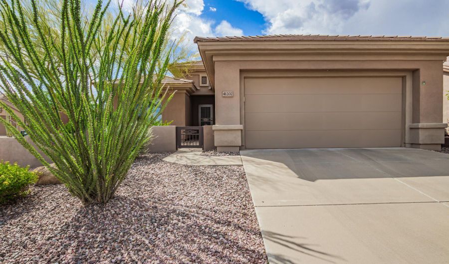 41202 N ROLLING GREEN Way, Anthem, AZ 85086 - 3 Beds, 2 Bath
