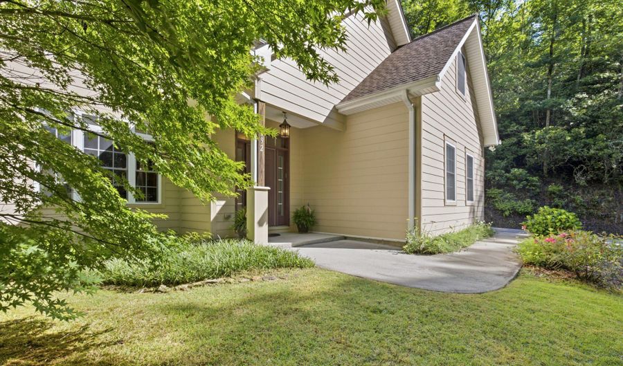 192 Kaiulani Ln, Andrews, NC 28901 - 3 Beds, 3 Bath