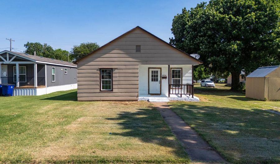 1024 Choctaw St, Alva, OK 73717 - 3 Beds, 1 Bath