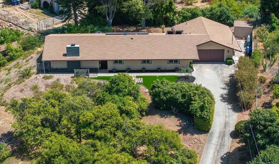 1109 Via La Cuesta, Escondido, CA 92029 - 4 Beds, 2 Bath