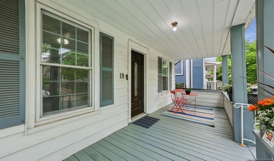 19 Hornblower Ave, Belleville, NJ 07109 - 2 Beds, 1 Bath