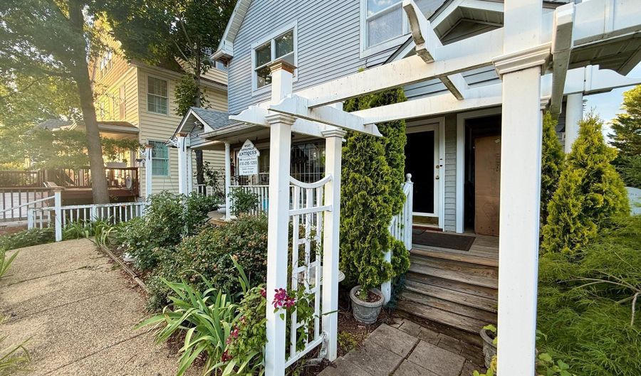 110 ANNAPOLIS St A, Annapolis, MD 21401 - 2 Beds, 2 Bath
