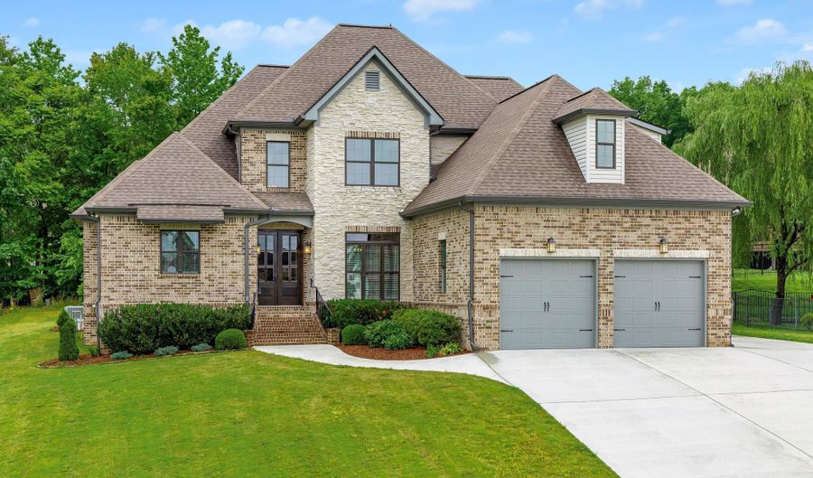 4313 Brush Creek Ct, Apison, TN 37302 - 5 Beds, 4 Bath