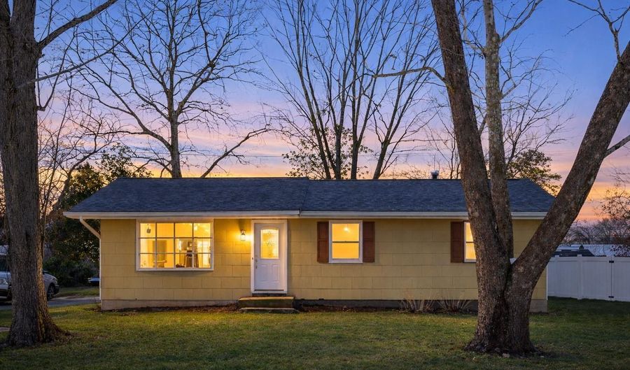 1124 Spray Ave, Beachwood, NJ 08722 - 3 Beds, 1 Bath