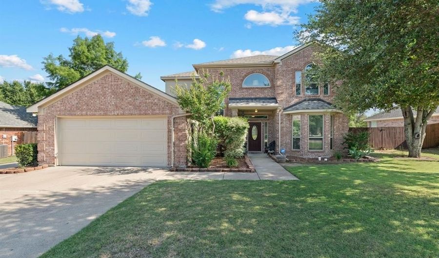 202 Wayne Dr, Aledo, TX 76008 - 4 Beds, 4 Bath
