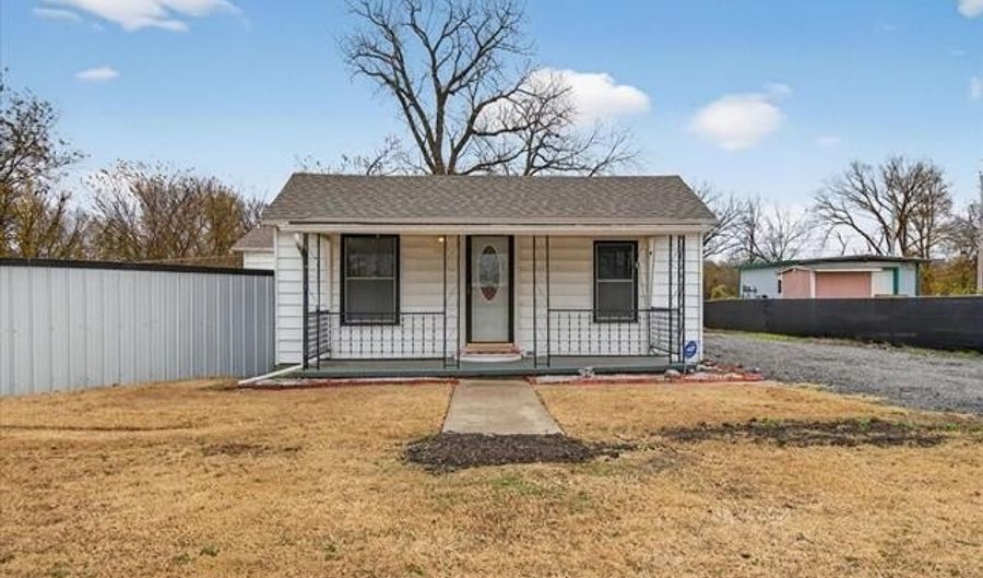520 N Margarite Ave, Bartlesville, OK 74003 - 2 Beds, 1 Bath